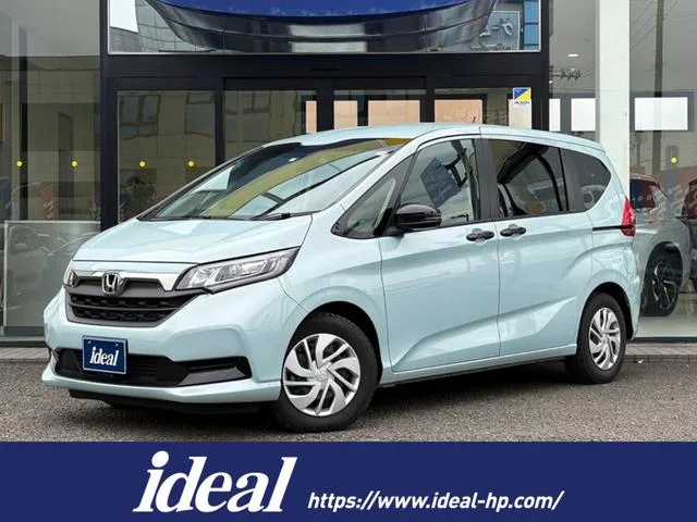 Honda FREED PLUS HYBRID HYBRID G BLACK STYLE 2023 — фото 1, купить с доставкой в Москву