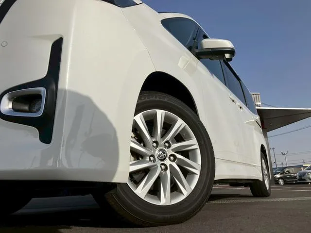 Toyota NOAH HYBRID Z 2023 — миниатюра 2