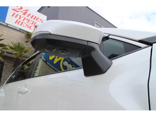 Toyota CorollaCross HYBRID Z 2024 — миниатюра 3