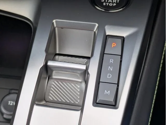 Peugeot 408 GT 2023 — миниатюра 4