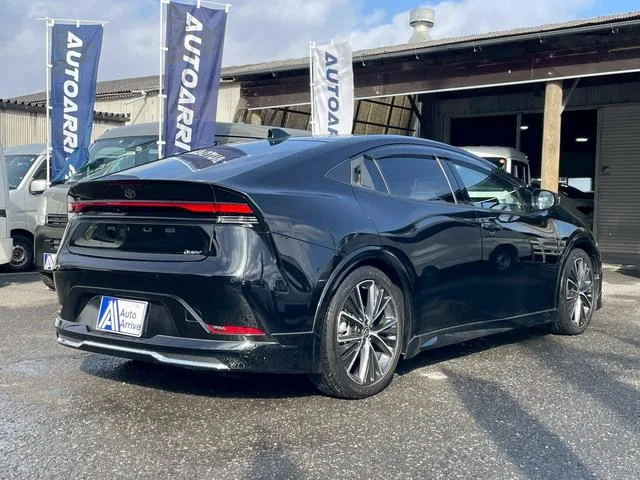 Toyota Prius Z 2023 — миниатюра 2