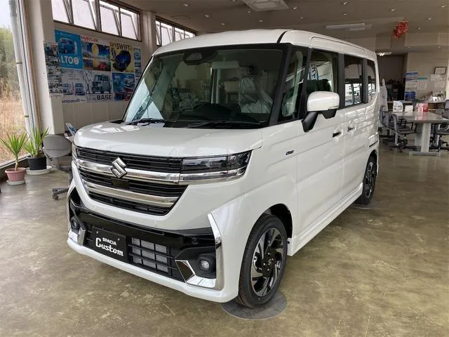 Suzuki SPACIA CUSTOM HYBRID XS 2024 — фото 1, купить с доставкой в Москву