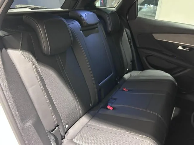 Peugeot 3008 GT HYBRID4 2025 — миниатюра 3