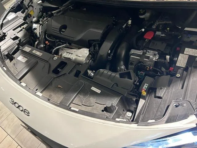 Peugeot 3008 GT HYBRID4 2025 — миниатюра 5