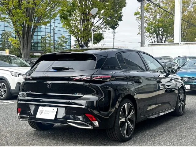 Peugeot 308 GT HYBRID 2025 — миниатюра 3