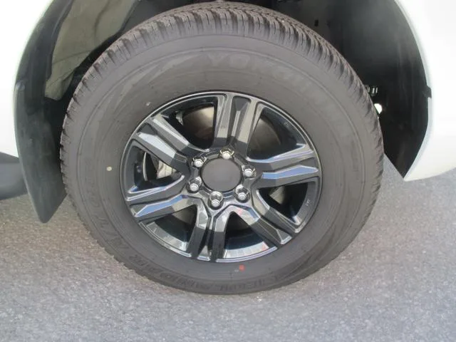 Toyota Hilux Z 2024 — миниатюра 4