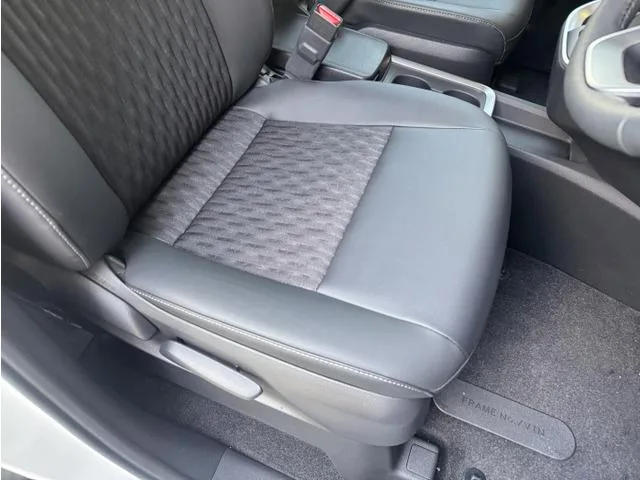 Toyota NOAH HYBRID S-Z 2025 — миниатюра 4