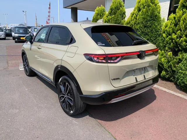 Honda VEZEL E:HEV Z 2022 — миниатюра 2