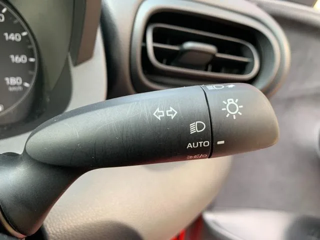 Toyota Yaris HYBRID X 2023 — миниатюра 5