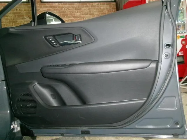 Toyota Prius Z 2023 — миниатюра 3