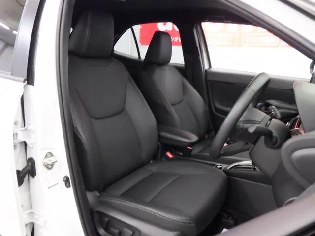 Toyota YARIS CROSS HYBRID Z 2025 — миниатюра 3