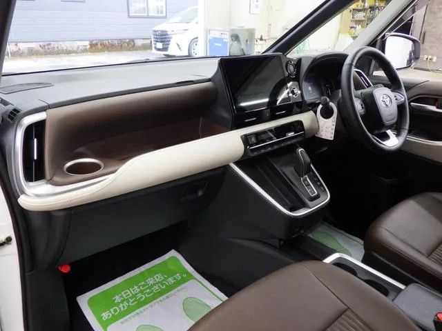 Toyota NOAH HYBRID Z 2024 — миниатюра 4