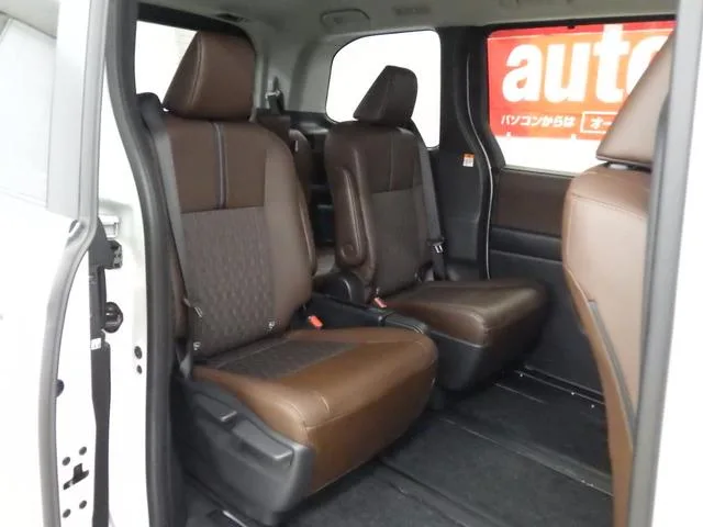 Toyota NOAH HYBRID Z 2024 — миниатюра 5