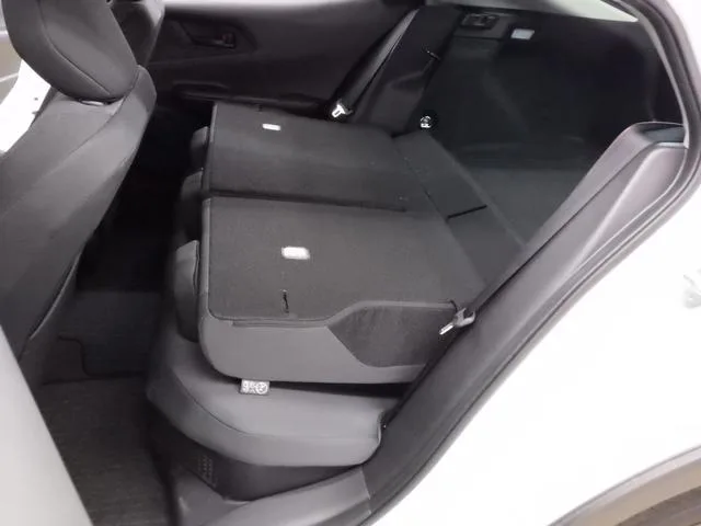 Toyota Prius X 2024 — миниатюра 5