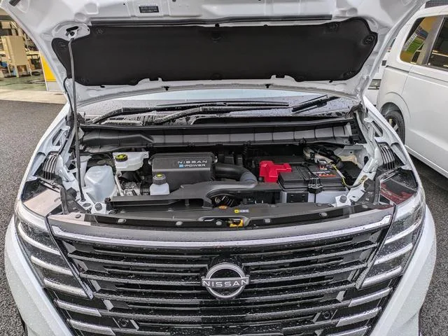 Nissan SERENA E-4ORCE HIGHWAY STAR V 2025 — миниатюра 5