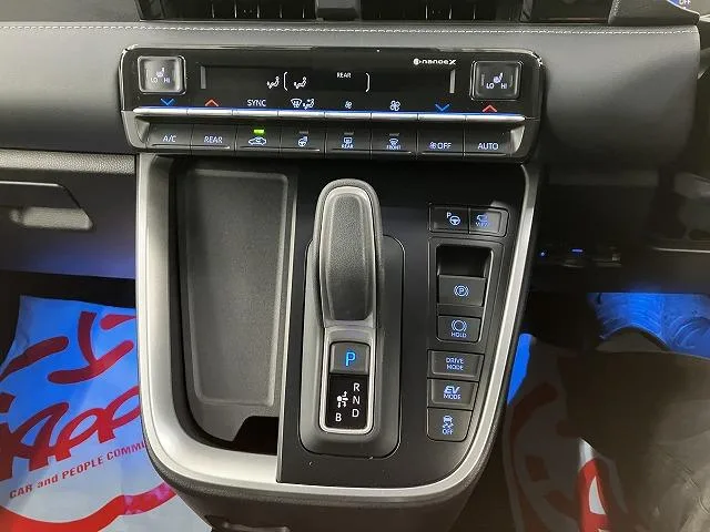 Toyota NOAH HYBRID S-Z 2024 — миниатюра 2