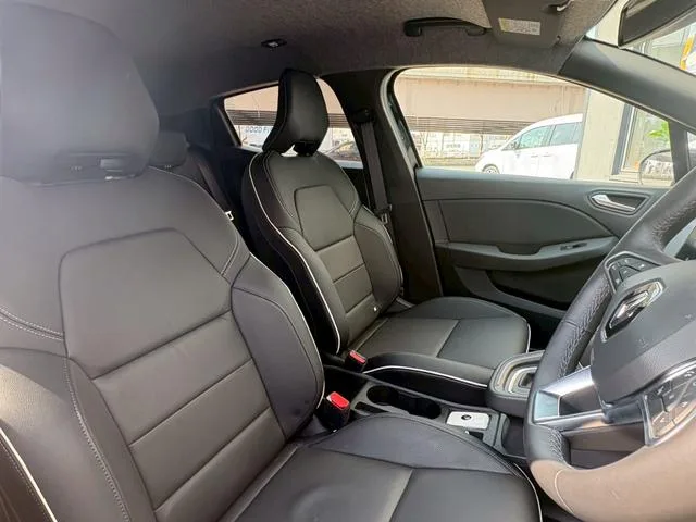 Renault LUTECIA E-TECH FULL HYBRID LEATHER PACK 2025 — миниатюра 4