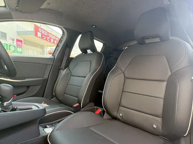 Renault LUTECIA E-TECH FULL HYBRID LEATHER PACK 2025 — миниатюра 5