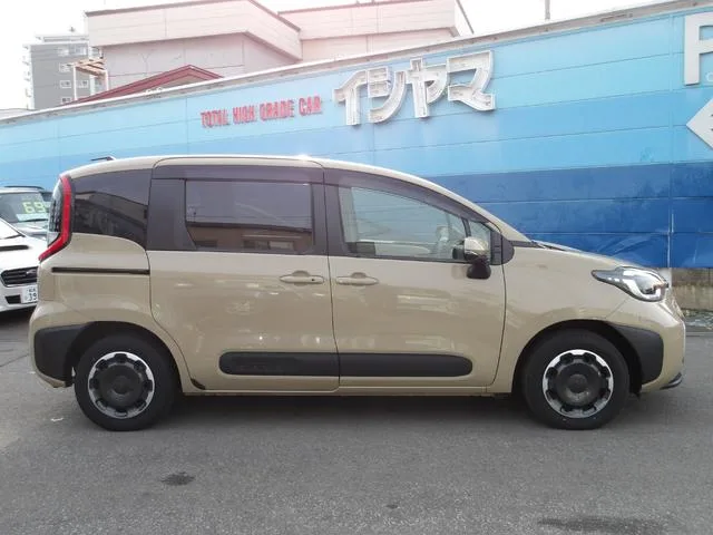 Toyota SIENTA HYBRID Z 2023 — миниатюра 2