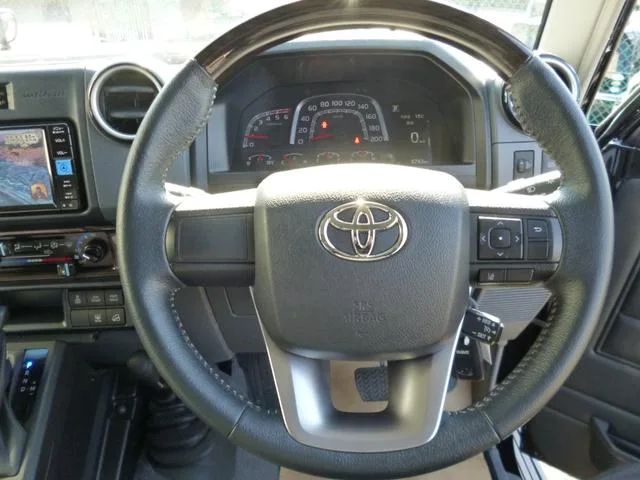 Toyota Landcruiser 70 AX 2024 — миниатюра 3