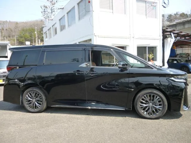 Toyota VELLFIRE HYBRID Z PREMIER 2023 — миниатюра 2