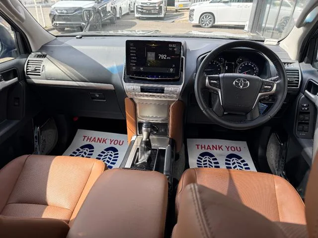 Toyota Land Cruiser Prado TX L PACKAGE 2023 — миниатюра 2