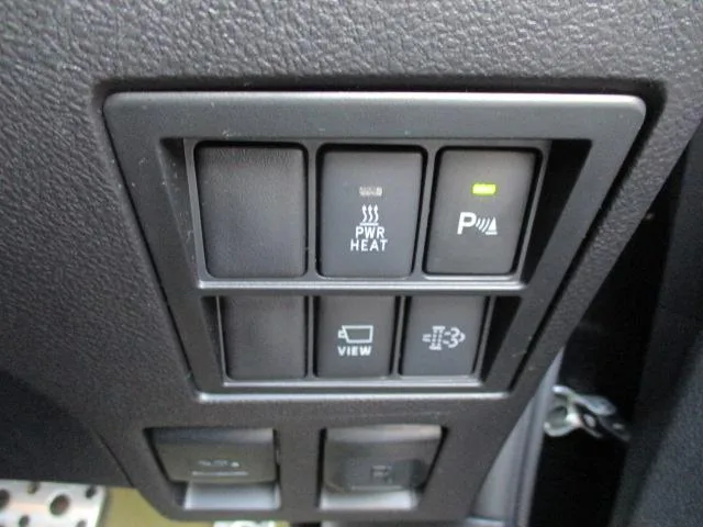 Toyota Hilux Z GR SPORT 2022 — миниатюра 5