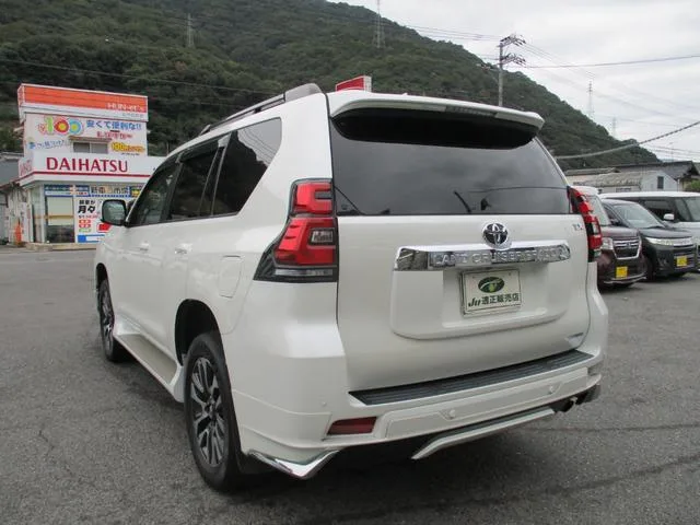 Toyota Land Cruiser Prado TX L PACKAGE 2022 — миниатюра 3