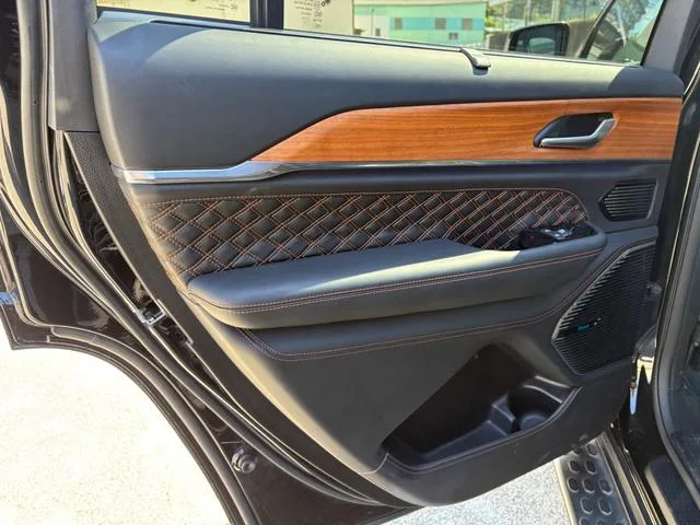 Chrysler Jeep JEEP GRAND CHEROKEE L SUMMIT RESERVE 2023 — миниатюра 5