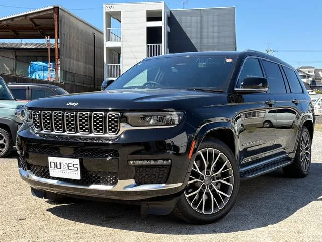Chrysler Jeep JEEP GRAND CHEROKEE L SUMMIT RESERVE 2023 — фото 1, купить с доставкой в Москву