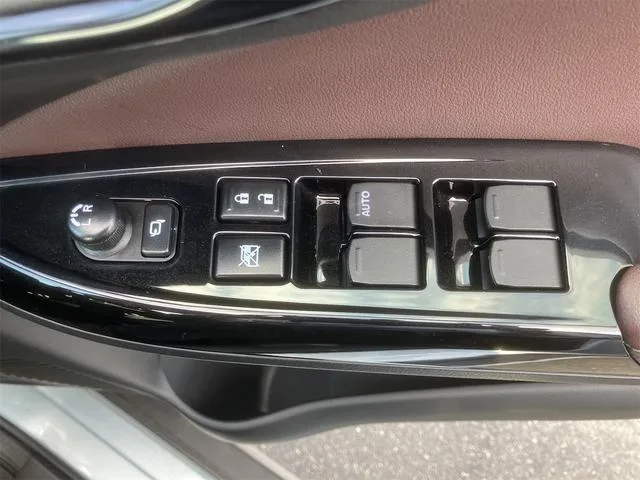 Suzuki FRONX BASE GRADE 2024 — миниатюра 3