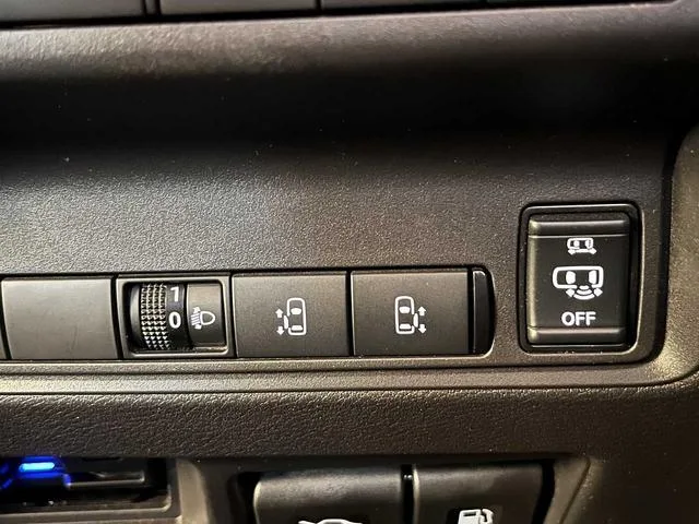 Nissan SERENA E-POWER HIGHWAY STAR V 2024 — миниатюра 5