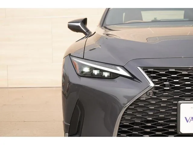 Lexus IS IS300H VERSION L 2023 — миниатюра 4