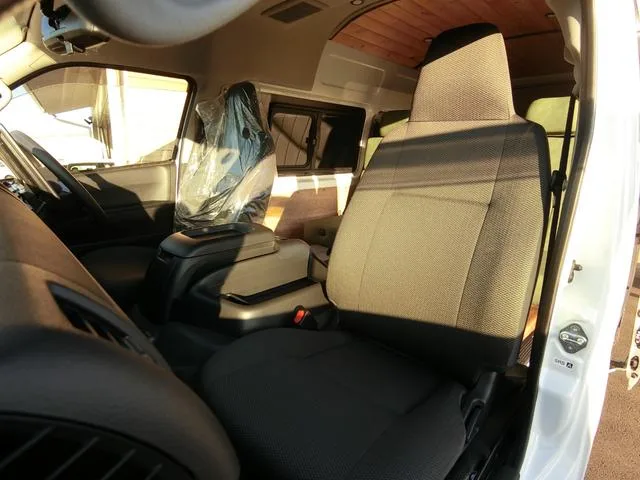 Toyota HIACE VAN SUPER LONG WIDE DX 2023 — миниатюра 2