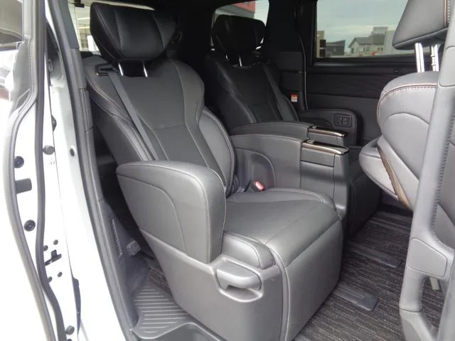 Toyota ALPHARD HYBRID Z 2023 — миниатюра 5