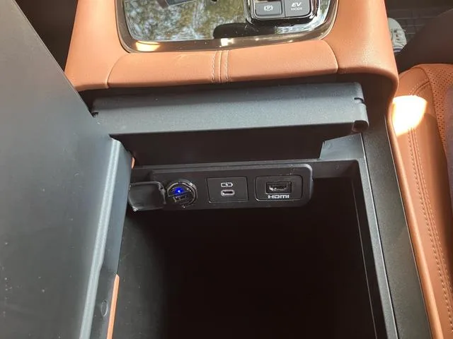 Toyota VELLFIRE HYBRID Z PREMIER 2024 — миниатюра 5