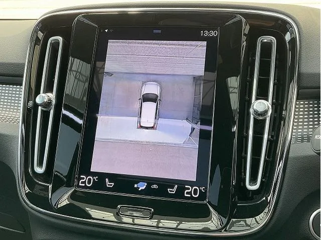 Volvo XC40 B4 AWD R-DESIGN 2022 — миниатюра 4
