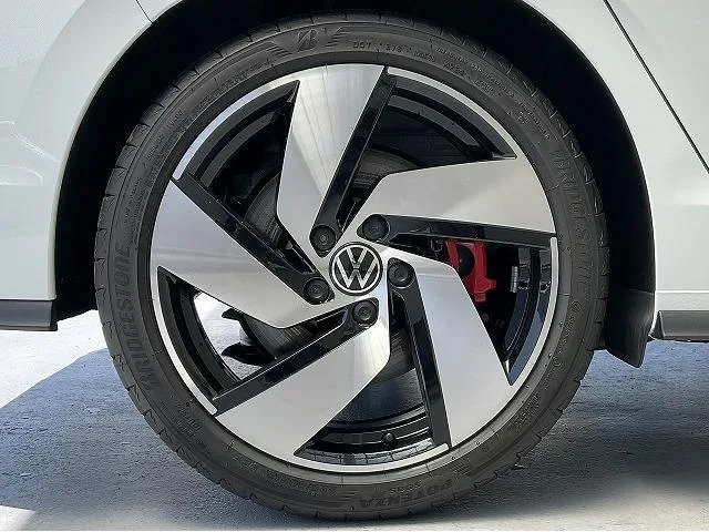 Volkswagen GOLF GTI BASE GRADE 2025 — миниатюра 2