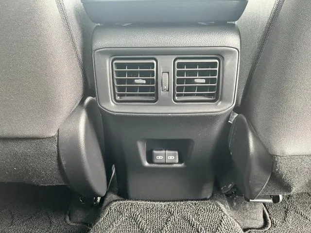 Toyota RAV4 HYBRID X 2023 — миниатюра 3