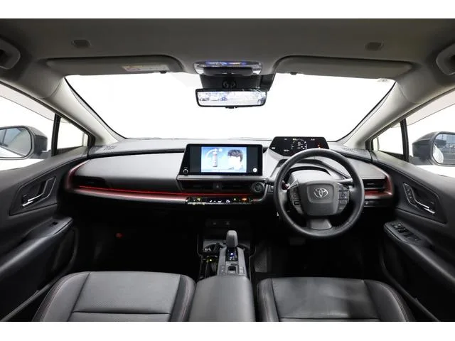 Toyota Prius Z 2023 — миниатюра 2