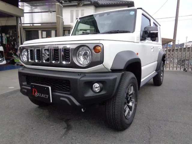 Suzuki JIMNY NOMADE FC 2026 — фото 1, купить с доставкой в Москву