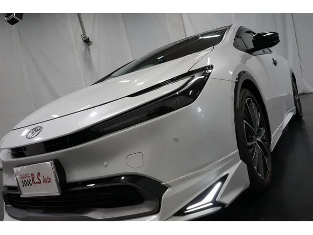 Toyota Prius Z 2023 — миниатюра 5