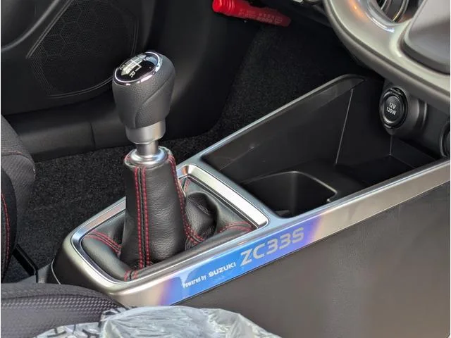 Suzuki SWIFT SPORT ZC33S FINAL EDITION 2025 — миниатюра 2