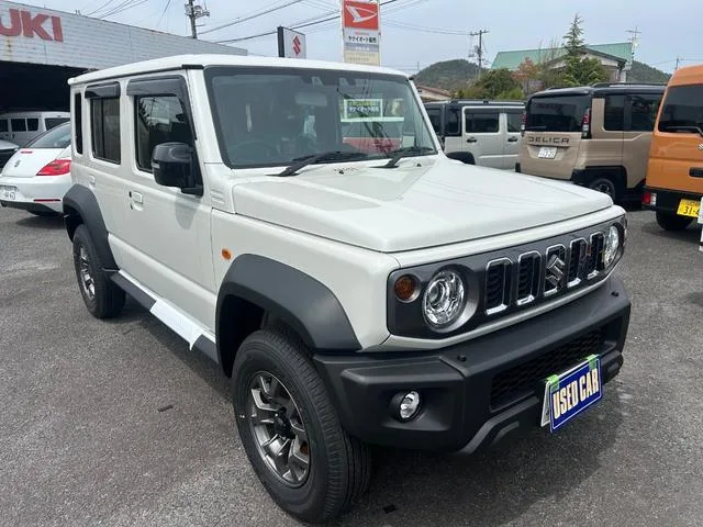 Suzuki JIMNY NOMADE FC 2026 — фото 1, купить с доставкой в Москву