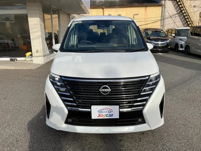 Nissan SERENA HIGHWAY STAR V 2023 — миниатюра 2