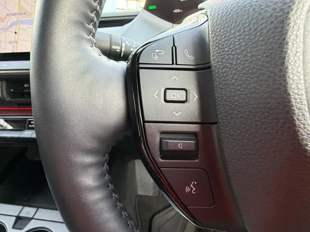 Toyota Prius Z 2023 — миниатюра 4
