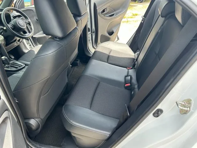 Toyota YARIS CROSS HYBRID Z 2025 — миниатюра 5