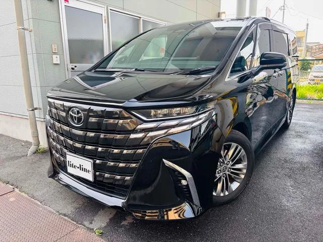 Toyota Alphard Z 2023 — фото 1, купить с доставкой в Москву