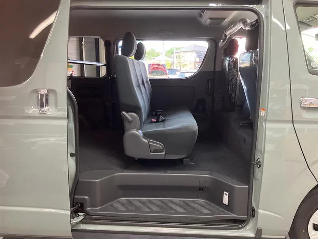Toyota HIACE VAN LONG WIDE SUPER GL 2026 — миниатюра 5