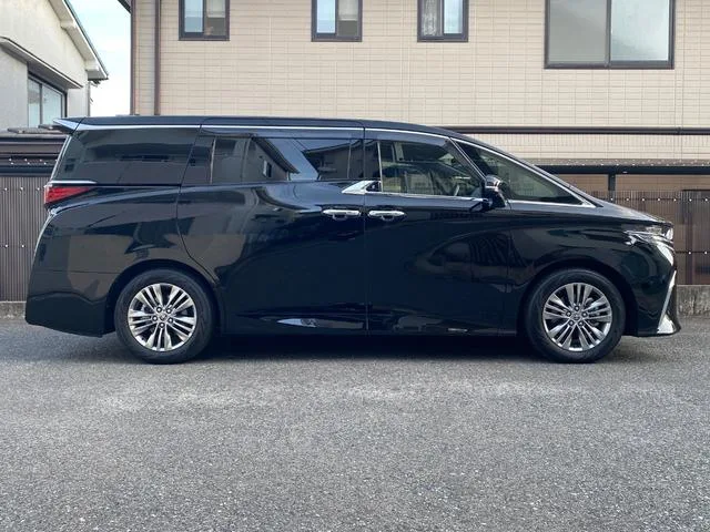 Toyota Alphard Z 2023 — миниатюра 2